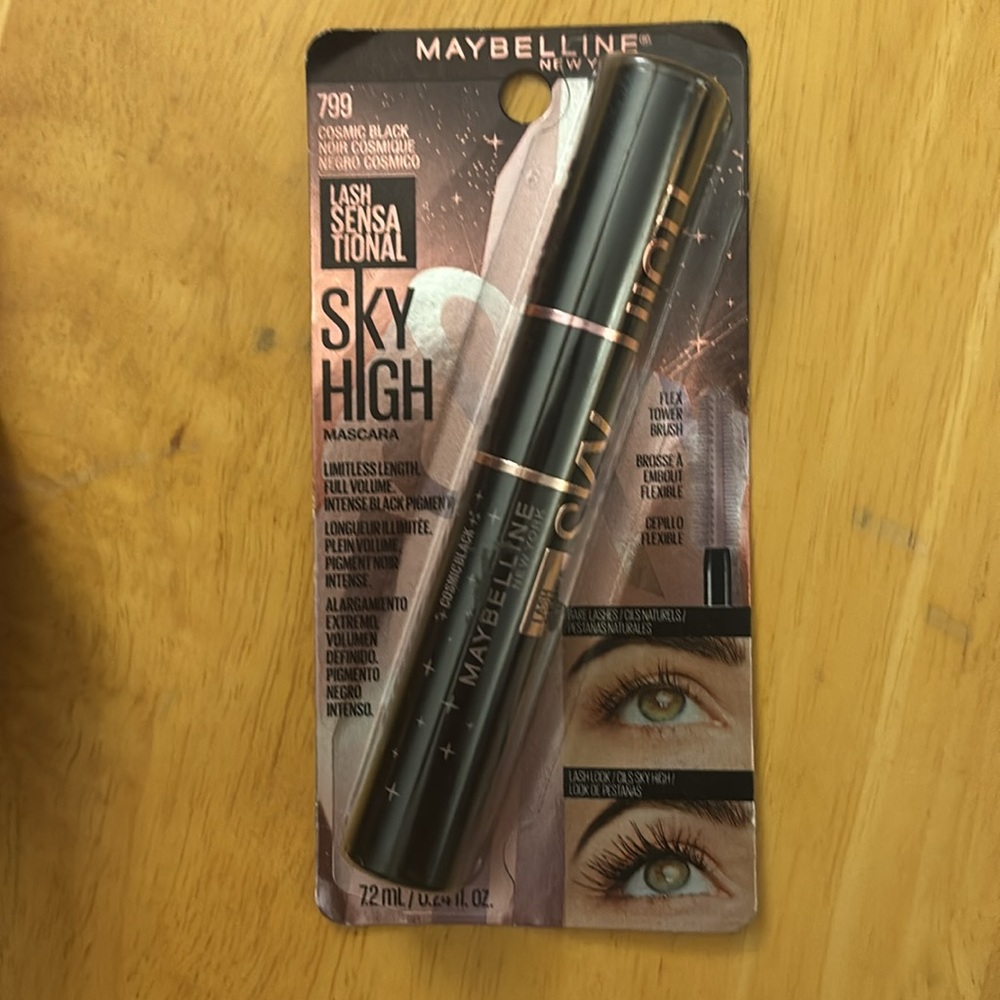 Covergirl and Maybelline  makeup bundle - Picture 5 of 8